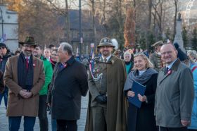2021-11-11_Swieto_niepodleglosci_na_placu_przemarsz_na_cmentarz_apel_poleglych6151