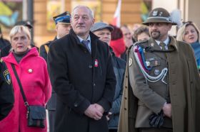 2021-11-11_Swieto_niepodleglosci_na_placu_przemarsz_na_cmentarz_apel_poleglych6173