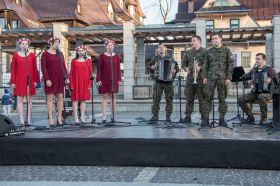 2021-11-11_Swieto_niepodleglosci_na_placu_przemarsz_na_cmentarz_apel_poleglych6208