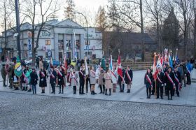 2021-11-11_Swieto_niepodleglosci_na_placu_przemarsz_na_cmentarz_apel_poleglych6227