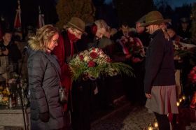 2021-11-11_Swieto_niepodleglosci_na_placu_przemarsz_na_cmentarz_apel_poleglych6473