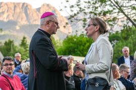 2022-06-05_Opera_Goralska_o_papiezu_Zakopane_Rowien_Krupowa9194