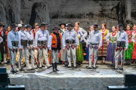2022-06-05_Opera_Goralska_o_papiezu_Zakopane_Rowien_Krupowa9583
